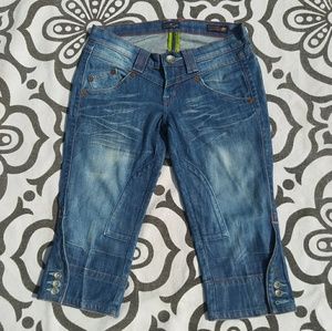 People 4 Peace Crop Jean